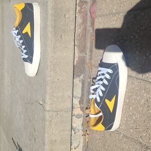 Bata Heritage Wilson Bata Shoes Bata Basketball Shoes Online